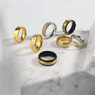 Po meri pozlačeni moški prstani, nakit iz nerjavečega jekla, modni nakitni prstani